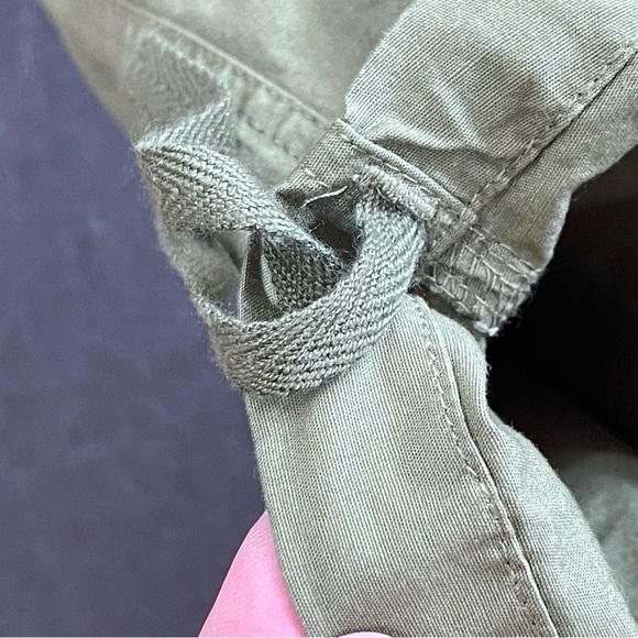 Ellos Women's Plus Size Stretch Cargo Capris size 32 3X casual army green  NWOT - Picture 9 of 16